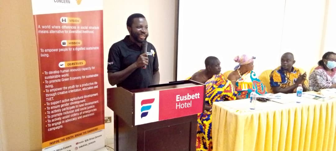 Mr. Benson Osei Savio Boateng, Executive Director, BOK Africa Concern presenting a background and scope of the SIPABS project at Eusbett Hotel, Sunyani